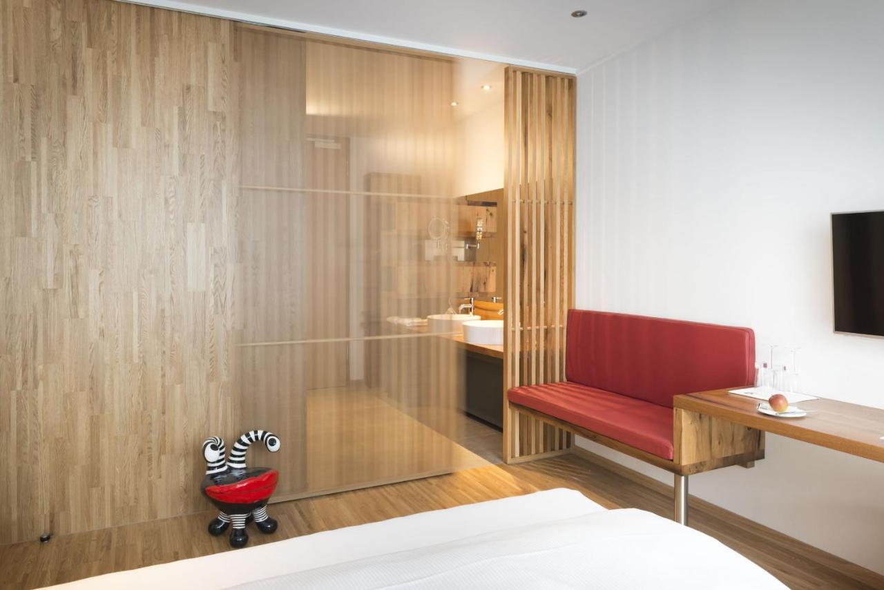 Hotel Ochsen Post Tiefenbronn Экстерьер фото