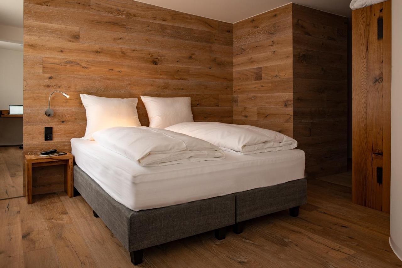 Hotel Ochsen Post Tiefenbronn Экстерьер фото